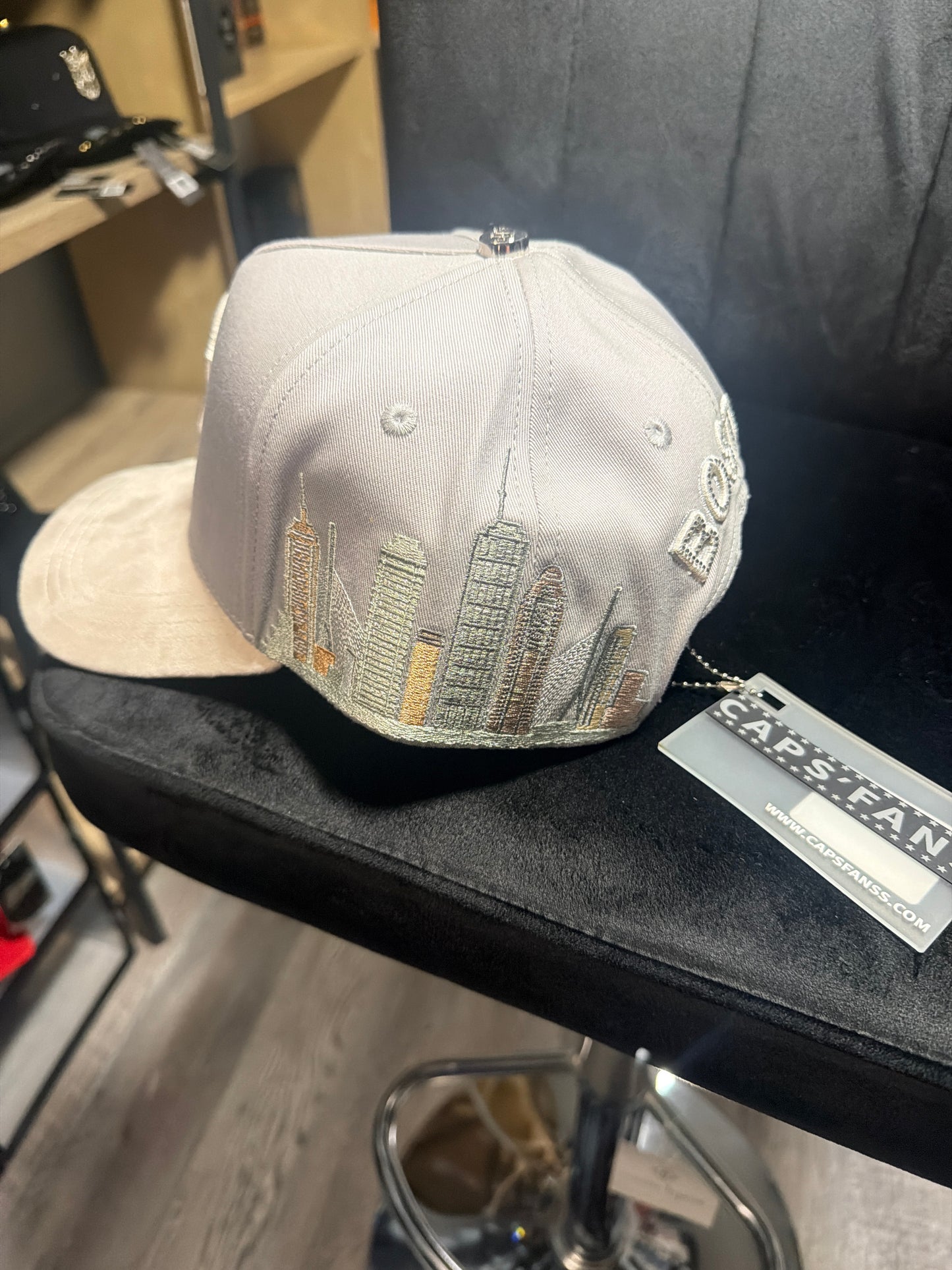 Caps fans hat Boston