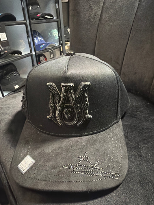 Bigg boss hat