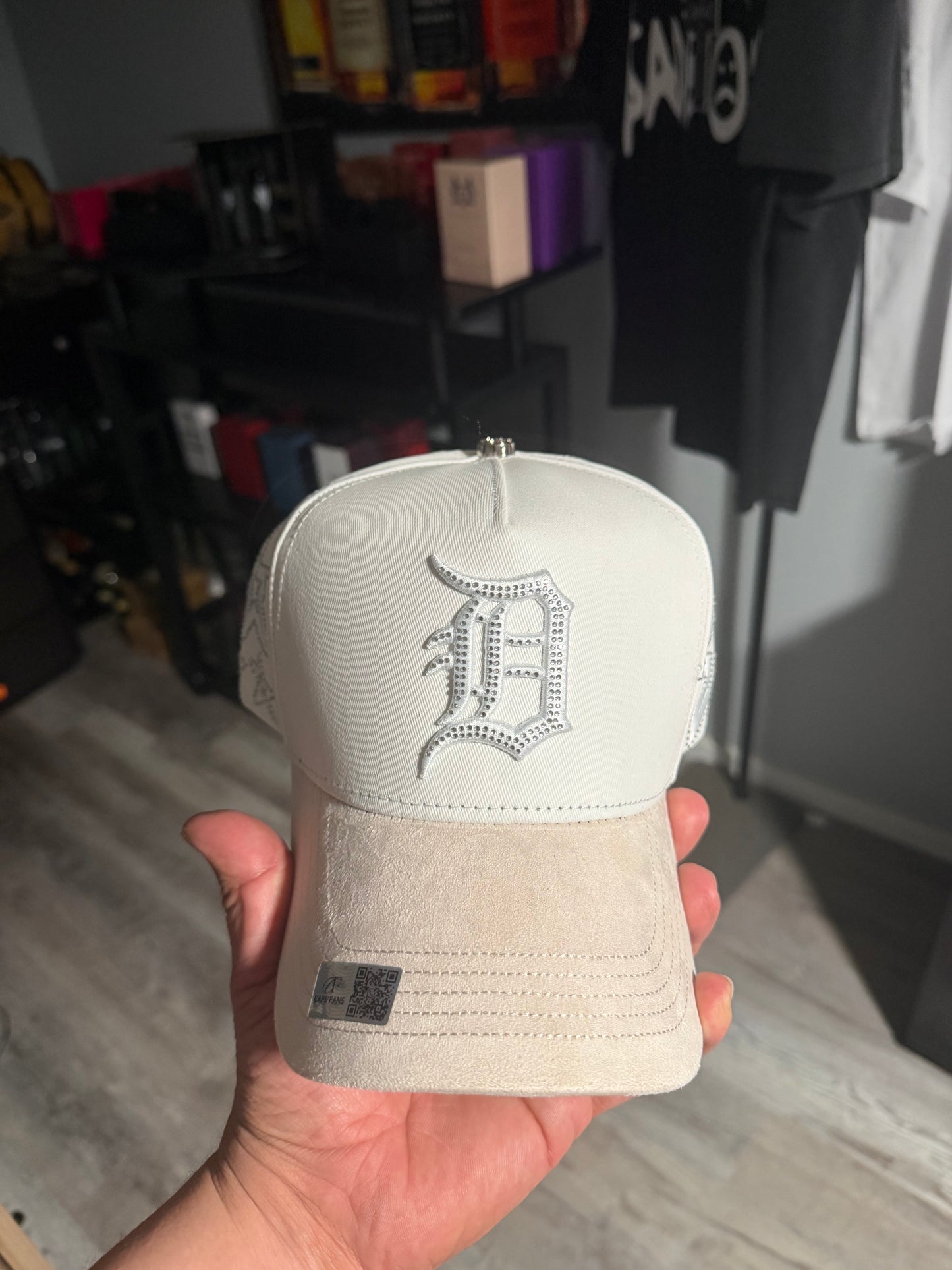 Caps fans hats